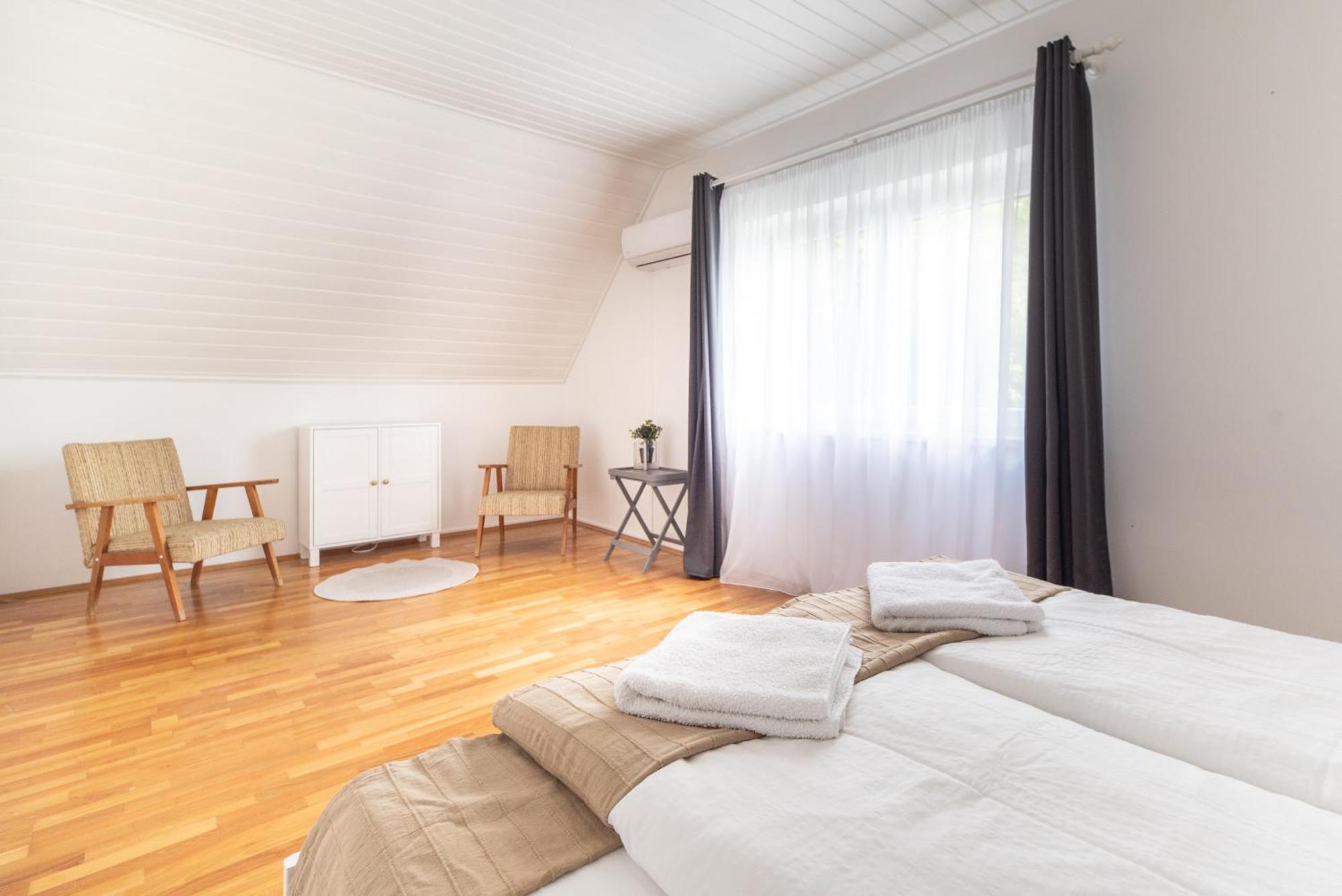 Jázmin Vendégház Balatongyorok Exterior foto
